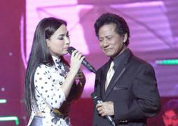 Phi Nhung tiếp tục làm 'tình nhân' của Chế Linh