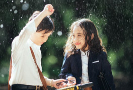 'Em gái mưa' phiên bản nhí quá đỗi đáng yêu khiến Hương Tràm phát cuồng