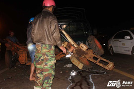 Xe tải tông bay đầu công nông, 3 người nguy kịch