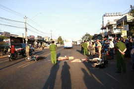 Người phụ nữ bị xe buýt cán qua người chết thảm