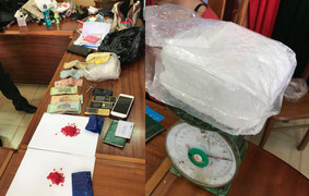 Nghi mang ma tuý qua cửa khẩu, hai cô gái bị bắt giữ