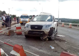 Thực hư tài xế nhảy khỏi xe, bỏ mặc hành khách sau khi 'ủi bay' ô tô ở Lâm Đồng