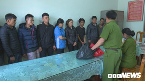 Triệt phá ổ bạc được cảnh giới cẩn mật ở Đắk Lắk