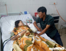 Vượt 130km đến trường, cô giáo dạy nhạc bị tai nạn phải cắt bỏ cánh tay