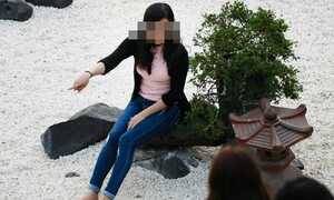 Hình ảnh xấu xí của bạn trẻ ở ngôi chùa nơi Sơn Tùng quay MV