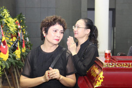 Lễ tang NSƯT Bùi Cường: NSND Minh Châu, Thanh Quý, Như Quỳnh nghẹn ngào bật khóc