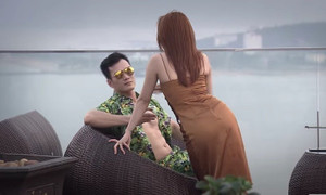 'Về nhà đi con': Vũ cay cú vì biết chiêu cưa trai lấy 500 USD của Thư