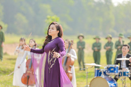 NSƯT Tố Nga sử dụng 400 diễn viên quần chúng để quay MV