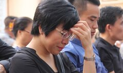 Học sinh lớp 1 bị bỏ quên trên xe ô tô chết thương tâm: MC Thảo Vân kinh hoàng, đau xót tới tê người