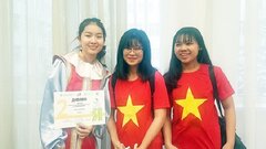 Hai nữ sinh Việt đoạt huy chương tại Olympic tiếng Nga quốc tế lần thứ 16
