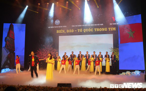 'Biển, đảo - Tổ quốc trong tim': Lời tri ân những chiến sĩ bám đảo quê hương