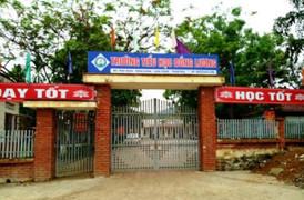 Bộ GD&ĐT yêu cầu xử lí nghiêm kẻ xông vào trường học đâm chết học sinh