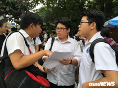 Đề thi Vật lý lớp 10 Chuyên Khoa học Tự nhiên Hà Nội: Đề dài, phạm vi kiến thức rộng