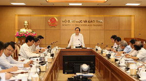 Bộ trưởng GD&ĐT yêu cầu phải có sách giáo khoa tốt nhất cho chương trình giáo dục phổ thông mới