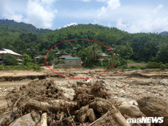 Lũ cuốn trôi mất trường, thầy cô bám bản nỗ lực ngày đêm dựng lớp kịp khai giảng