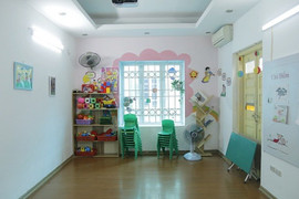 Nửa tháng sau vụ cháy Rạng Đông, trường mầm non 'kín cổng cao tường', phụ huynh chưa cho con đi học