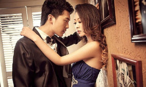 Chồng chết đứng gặp vợ trẻ 'hội thảo' cùng tình cũ trong khách sạn