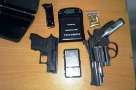 Bắt trùm ma túy Sài Gòn luôn thủ 2 súng ngắn bên người