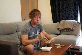 Thế giới tàn khốc và đáng sợ của sao nam phim nhạy cảm Nhật Bản