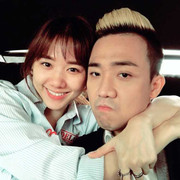 Trấn Thành ôm chặt Hari Won sau ca phẫu thuật