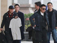 2 anh trai Lý Liên Kiệt: Người vất vả làm thuê, kẻ bần hàn sống ở nhà hoang