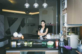 Chung cư sang trọng hơn 5 tỷ của NSƯT Việt Hoàn và vợ kém 18 tuổi