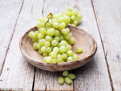 Lợi ích không ngờ của việc ăn nho thường xuyên