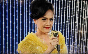 Con gái Chế Linh: 'Cha bỏ mặc 4 mẹ con tôi suốt 37 năm qua'