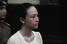 Hoa hậu Phương Nga vẫn bị cáo buộc lừa đại gia 16,5 tỷ đồng