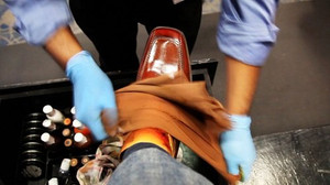 Thà đánh giày còn hơn làm nhân viên ngân hàng