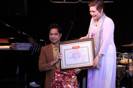 Đơn vị trao bằng khẳng định không phong Ngọc Sơn là 'Giáo sư âm nhạc'