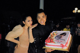 Nguyên Khang khiến Bảo Anh xúc động rơi nước mắt