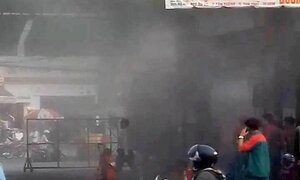 Cây xăng ở Sài Gòn bốc khói ngùn ngụt, cả khu phố hốt hoảng