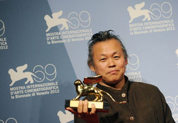 Đạo diễn hàng đầu Hàn Quốc bị cáo buộc tội hiếp dâm