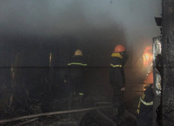 10 phòng hát của quán karaoke lớn nhất Hà Tĩnh bị bà hỏa thiêu rụi