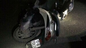 Đi xe máy qua cầu, người đàn ông bị dây cáp cứa cổ chết