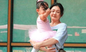 Từ Hy Viên bị động kinh, nhập viện trong tình trạng ngất xỉu