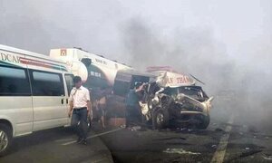 Khói mù mịt cao tốc cao tốc TP.HCM - Long Thành - Dầu Giây, nhiều ô tô tai nạn liên hoàn