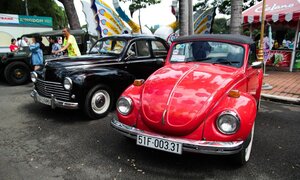 Hàng trăm mẫu xe cổ độc, lạ trong Ngày hội xe cổ Sài Gòn