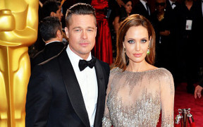 Brad Pitt khẳng định chi hơn 9 triệu USD để Angelina Jolie nuôi con