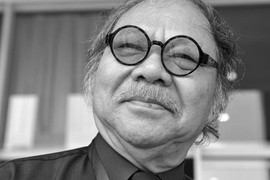 NSND Đoàn Dũng nửa mê nửa tỉnh ở bệnh viện