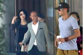 Tạ Đình Phong tháp tùng Vương Phi về Bắc Kinh sau 2 ngày hẹn hò