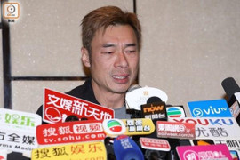 Sao nam Hong Kong và á hậu mất việc vì clip ngoại tình trên xe taxi