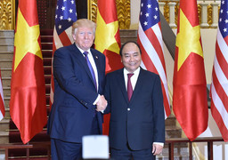 Tổng thống Donald Trump: 'Tôi rất vui khi được gặp lại Thủ tướng Nguyễn Xuân Phúc và thăm đất nước Việt Nam'