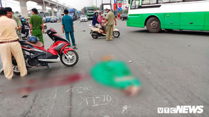 Nữ công nhân bị xe bồn cán chết trên đường đi làm