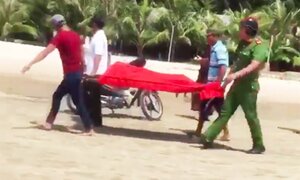 10 ni cô đi tắm biển Vũng Tàu, 2 người chết, 1 người mất tích