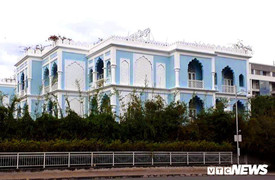 Chloe Hospitality chỉ tiếp quản quyền thuê 2 'lâu đài' của Khaisilk tại TP.HCM