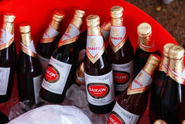 Bán chai bia chỉ có 1/4 lượng chất lỏng kèm theo mùi hôi nồng nặc, Sabeco bị khởi kiện