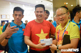 Asanzo và chặng đường 1 năm đồng hành cùng bóng đá Việt Nam