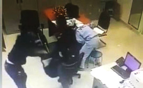 Hai thanh niên xông vào trạm BOT ở Đồng Nai, dùng súng khống chế nhân viên cướp tiền